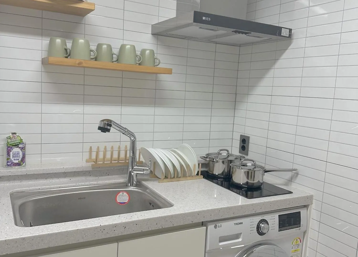 סיאול The First Hongdae Stay
